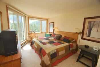 Pines Condominiums in West Keystone