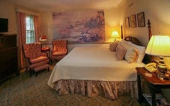 Great Oak Manor4