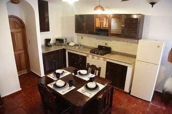 El Patio Apartments0