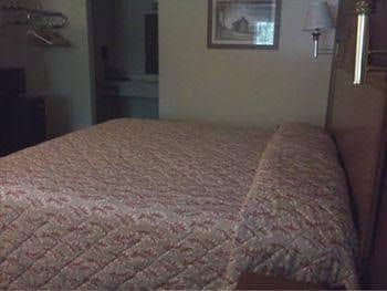 General Bragg Inn and Suites General Bragg Inn and Suites