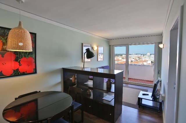 APARTMENT CITY VIEW