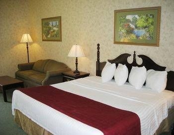 Executive South Fork Inn4