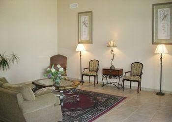 Executive South Fork Inn0