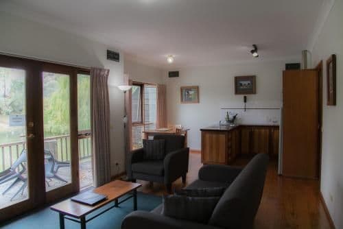 One-Bedroom Villa with Lake View and Spa Bath