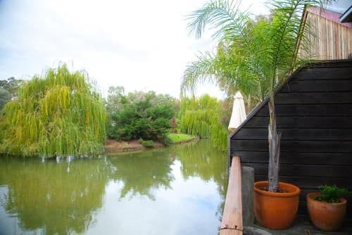 One-Bedroom Villa with Lake View and Spa Bath