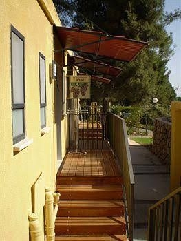 Malkiya Travelers' Hotel1