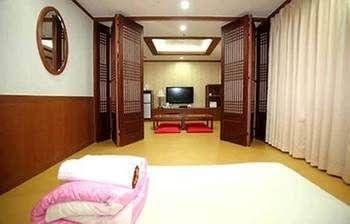 Jinju DongBang Hotel0