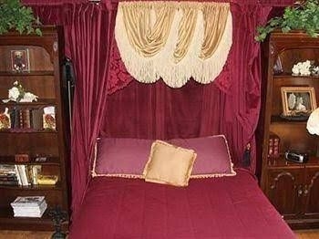 Victorian Country Inn B&B LLC0