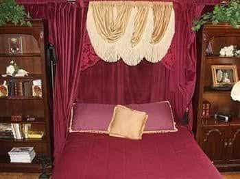 Victorian Country Inn B&B LLC