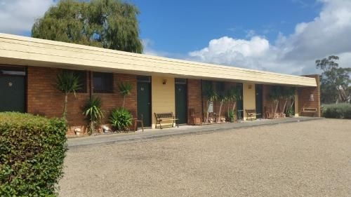 ทูราลอดจ์ โมเต็ล (Tooralodge Motel)0