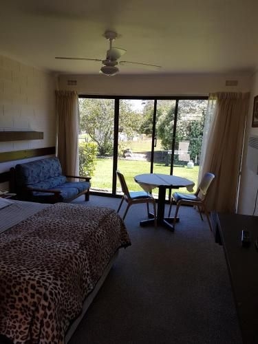 ทูราลอดจ์ โมเต็ล (Tooralodge Motel)2