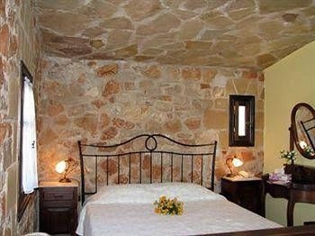 Klymeni Traditional Homes2