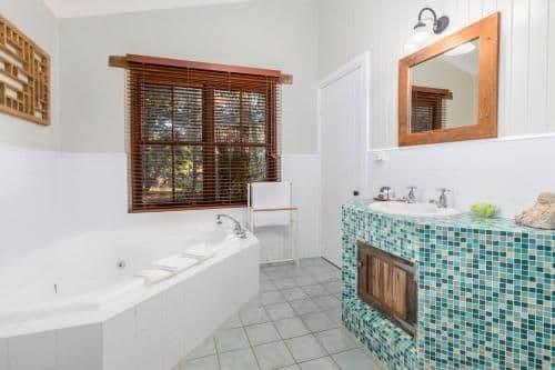 One Bedroom Asian Cottage - 3