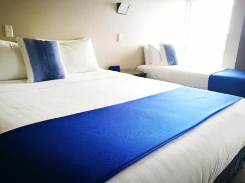 One-Bedroom King Suite with Spa Bath