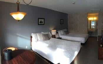 Empire Lakeshore Inn