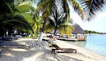 OUANGA BAY BEACH HOTEL4