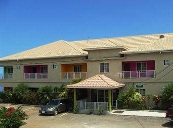 Ocean Breeze Hotel3