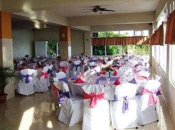 Ocean Breeze Hotel0