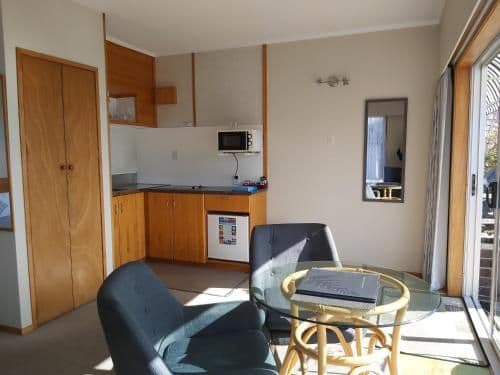 Large Studio with Kitchen
