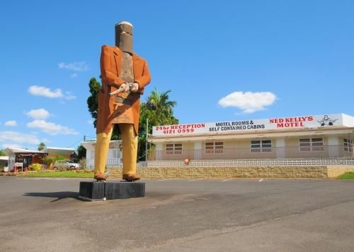 เน็ด เคลลี่ส์ โมเทล (Ned Kelly's Motel)0