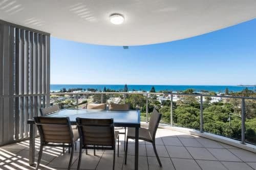 Deluxe Three-Bedroom Spa Apartment with Ocean View