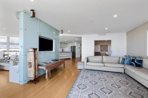 Superior Penthouse Apartment with Ocean View