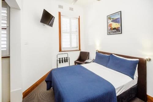 Queen Room with Private Bathroom