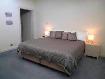 Launceston Waterfront Apartments2