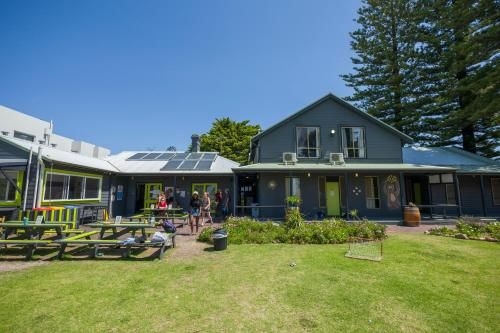 Dunsborough Beachouse YHA (Dunsborough Beachouse YHA Hostel)0