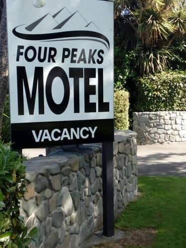 Four Peaks Motel Four Peaks Motel