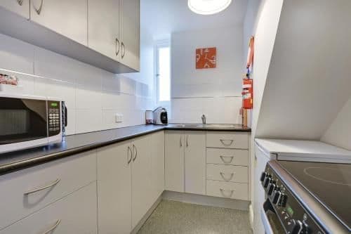 Deluxe Two-Bedroom Basement Apartment