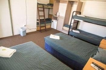 Greenleigh Central Canberra Motel4
