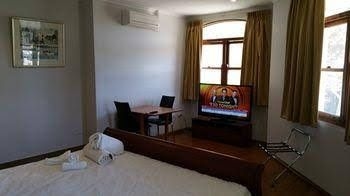 Adelaide House Apartments Fremantle2
