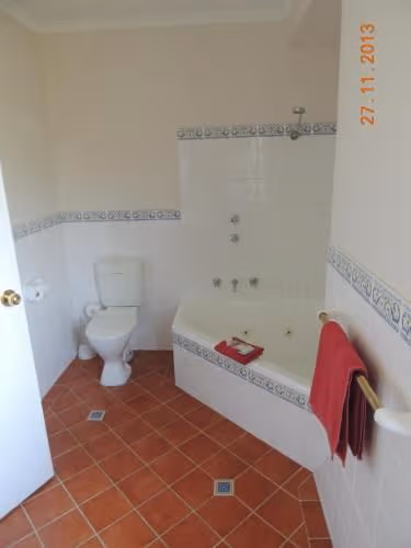 Executive Queen Room with Spa Bath
