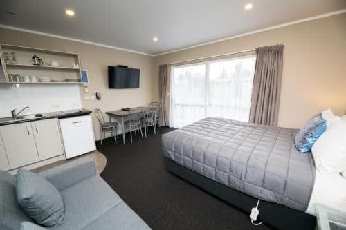 One-Bedroom Suite with Spa Bath