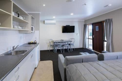 Premier One-Bedroom Suite with Spa Bath