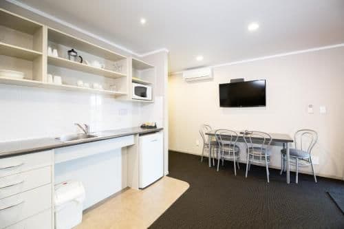 One-Bedroom Suite - Disability Access