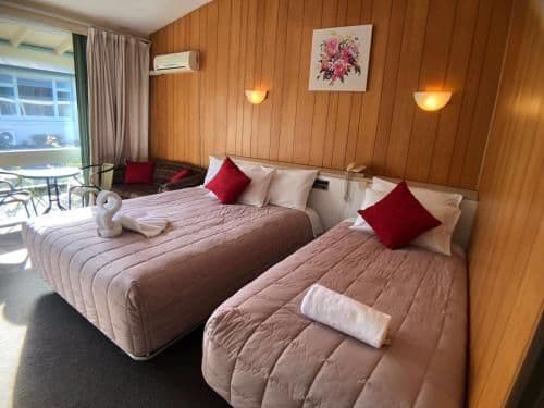 Studio (3 Adults)