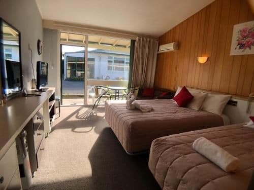 Studio (3 Adults)