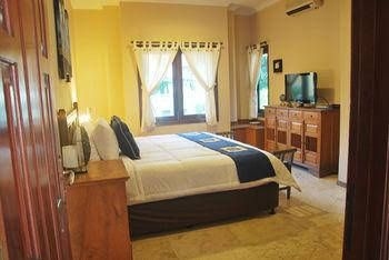 Kuta Holiday Villas3