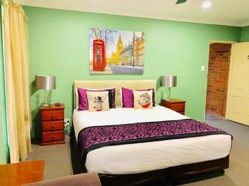 Deluxe King Room