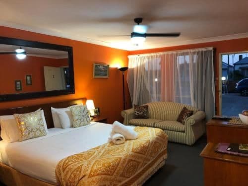 Deluxe King Room