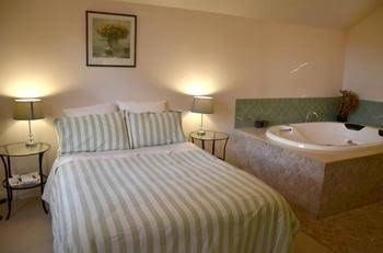 Little Auberge0