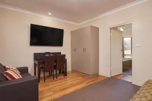 Deluxe Suite with Spa Bath