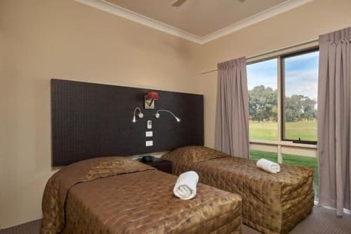 Deluxe Suite with Spa Bath