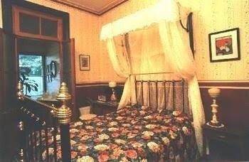 Sirens Bed & Breakfast3