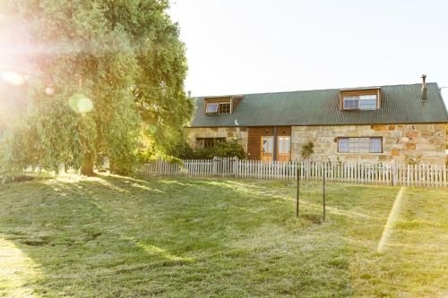 เดซี่ แบงค์ คอทเทจ (Daisy Bank Cottages)0