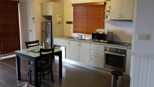 One-Bedroom Cabin with Spa Bath - Sea Breeze