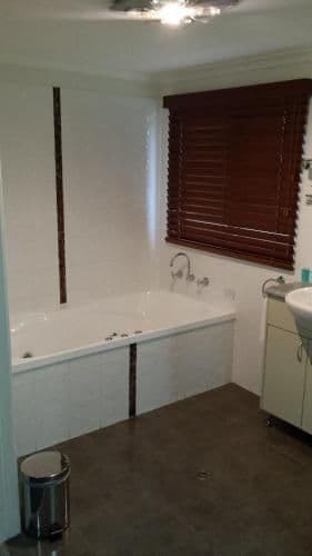 One-Bedroom Cabin with Spa Bath - Sea Breeze