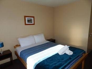 YHA Motueka Laughing Kiwi Backpackers & Self Contained Bach3